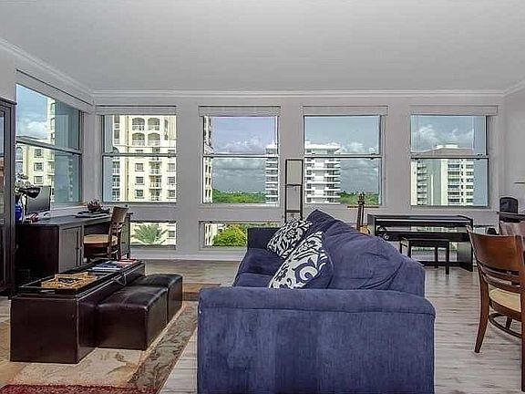 3rd image of 700 Biltmore Way APT 711