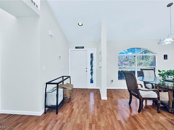 5th image of 214 Jefferson Ave