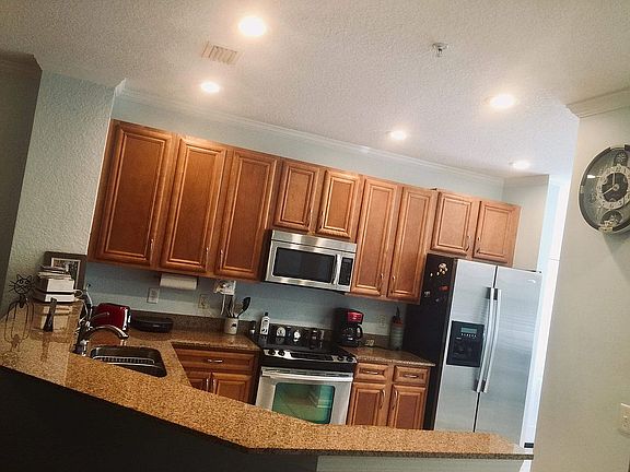 4th image of 130 Bayberry Cir Unit 1506