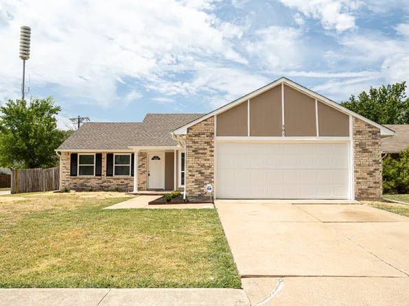 501 Carl C Senter St, Forney, TX 75126