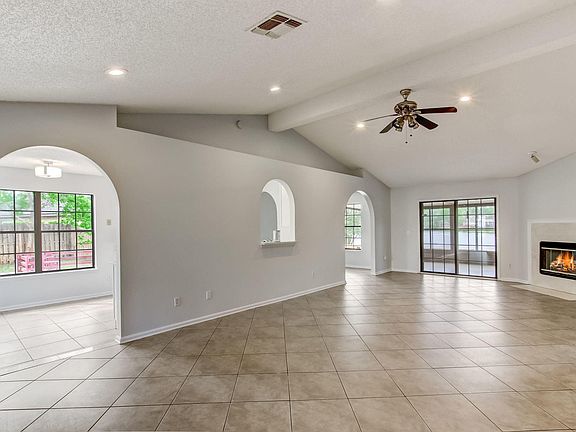 5th image of 12401 Antler Hill Ln