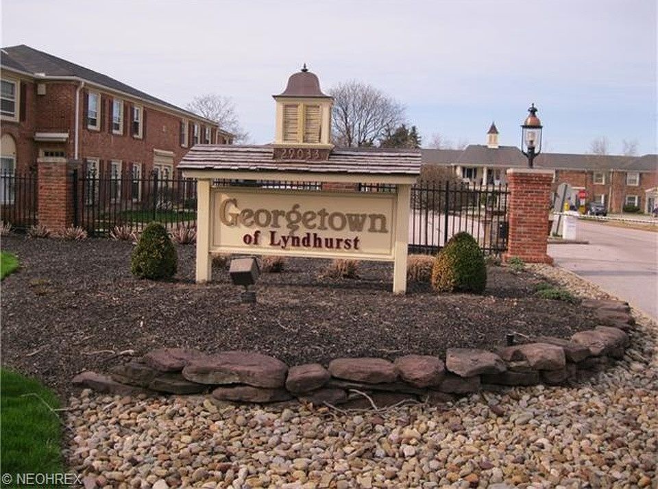 1st image of 2210 Glouchester Dr