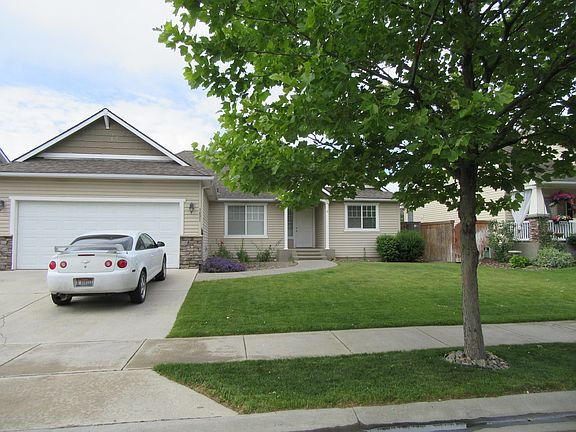 2nd image of 1421 W Yaquina Dr