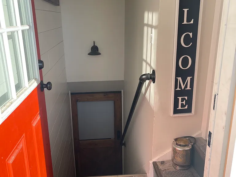 1634 E Glass Ave — Photo 5