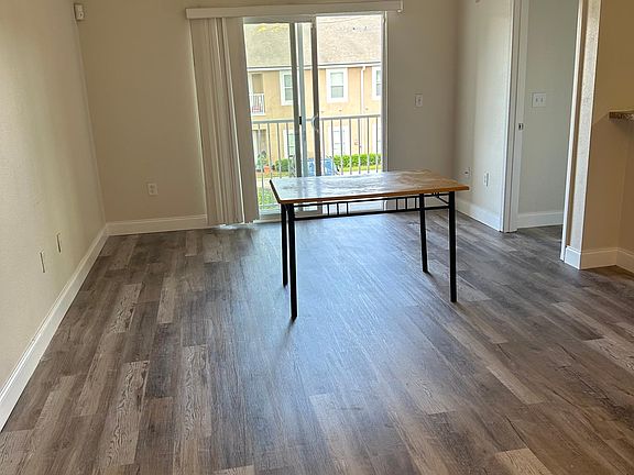 3rd image of 6915 Ortega Woods Dr Unit 13