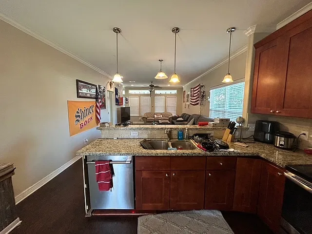1422 Holleman - 1 — Photo 4