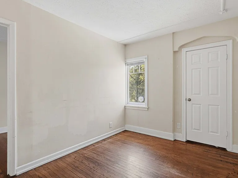 Ladywood Apartments — Photo 24