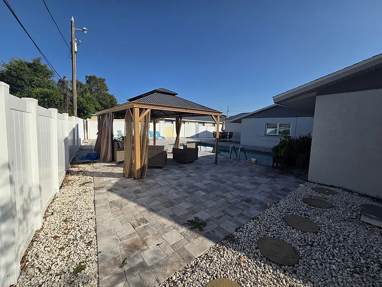 5127 Caesar Way S #B — Photo 8