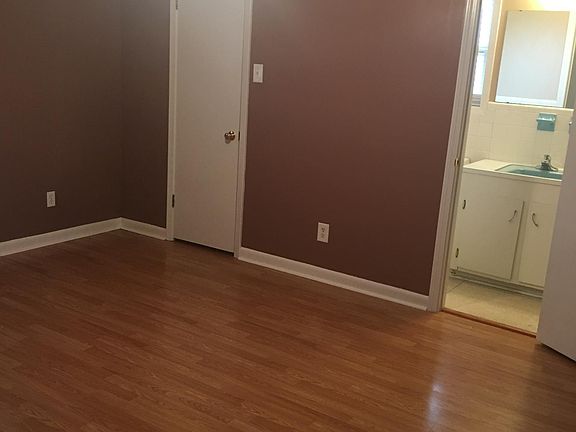 5th image of 150 Burkwall Dr