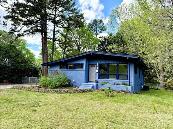 1511 Briarfield Dr, Charlotte, NC 28205