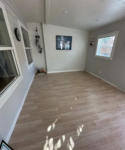 9507 Lazy Creek Dr — Photo 15