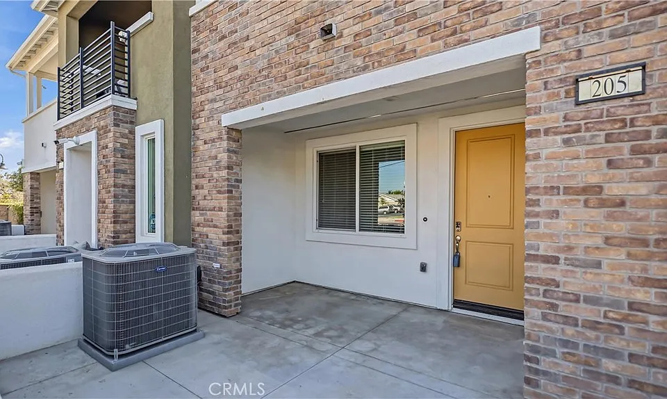 205 N Vincent Ave #117