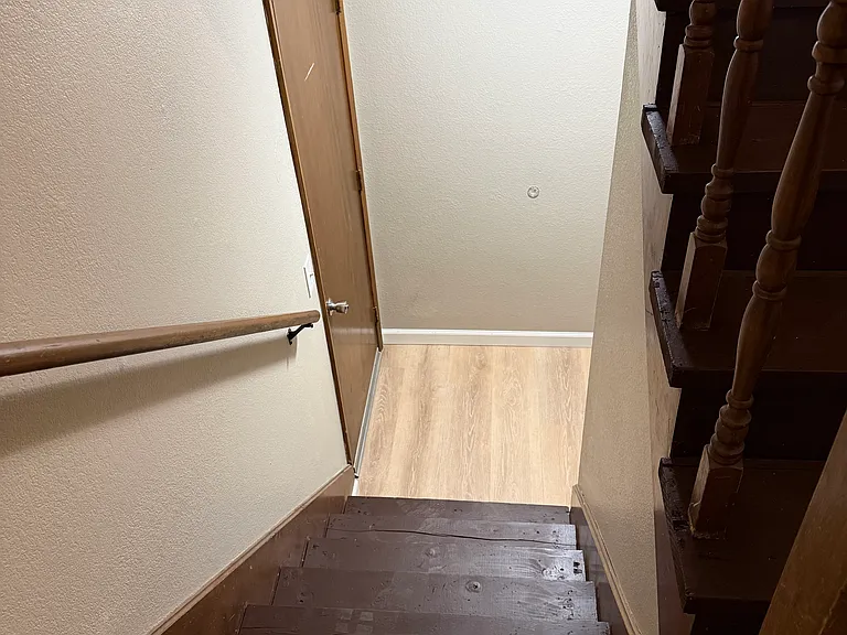 304 NE Independence Ave #B — Photo 10