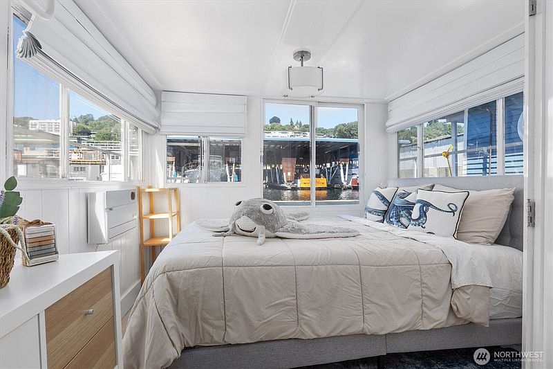 3rd image of 2040 Westlake Avenue N #14