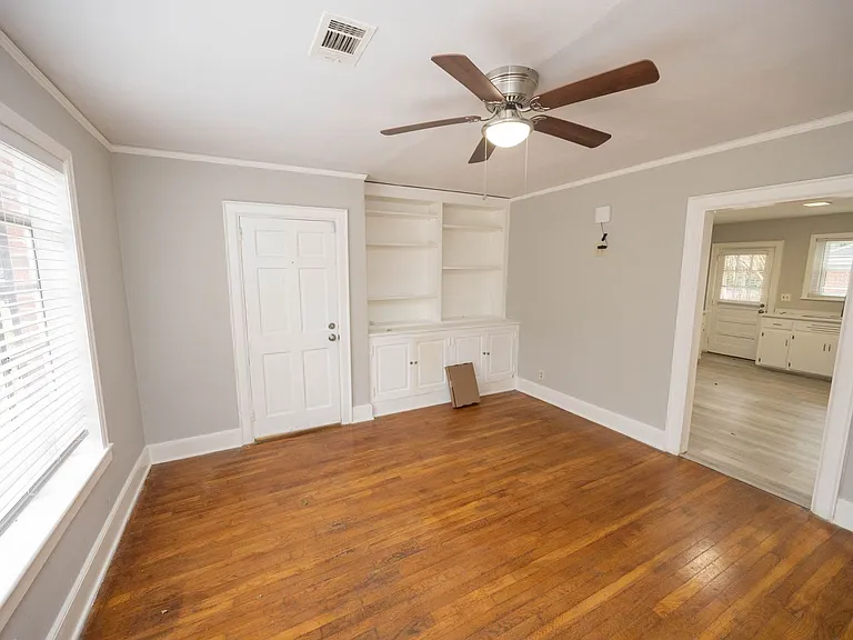 2058 Woodley Rd — Photo 17