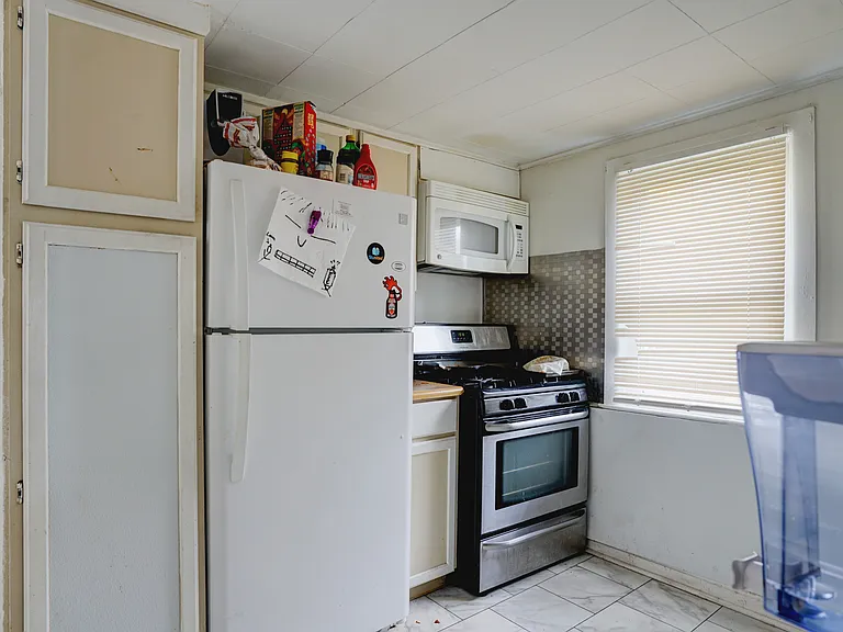 215 Ellis St — Photo 13