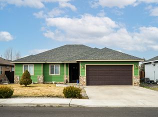 2465 NE 7th Ln, Redmond, OR