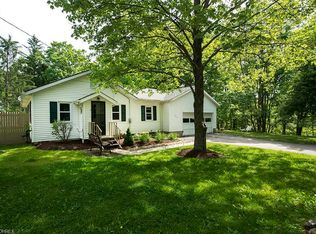 900 Dora Ln, Aurora, OH 44202