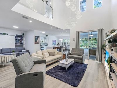 5025 Fairhaven LN, Naples, FL, 34109