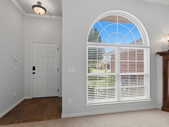 4th image of 2251 Blue Jay Dr