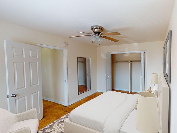 3rd image of 102 Wilmington Pl SE APT 2