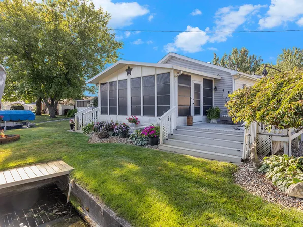 534 Hickory Ln, Coldwater, MI 49036