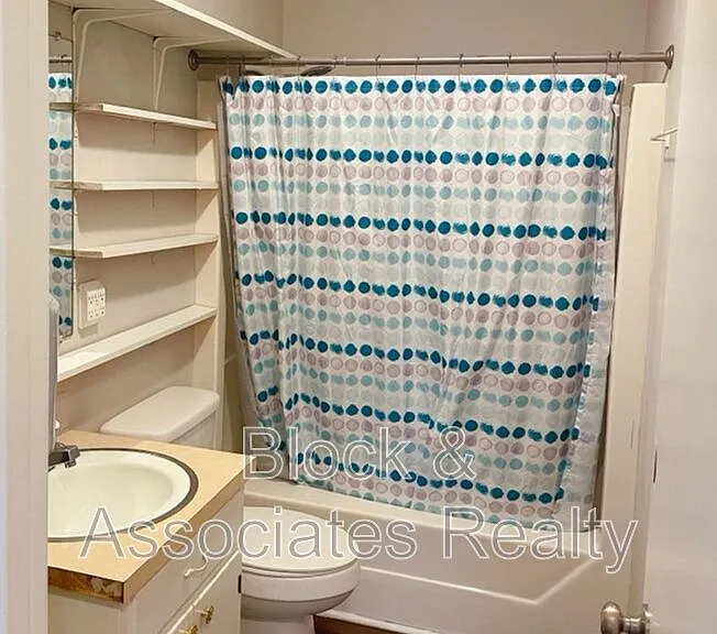 115 College St #1 — Photo 3