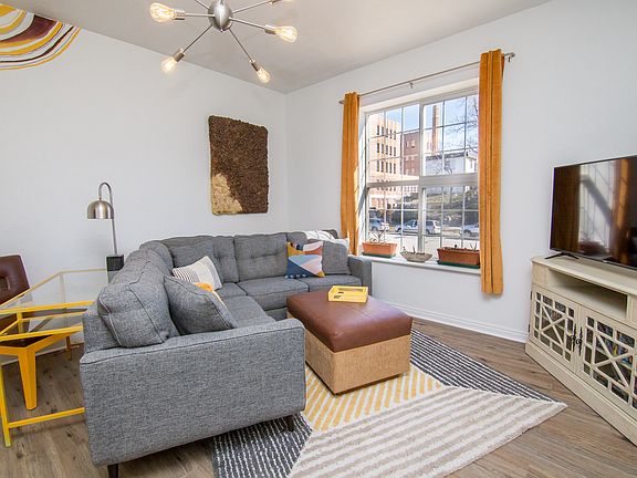 2nd image of 2535 Adams Ave #1