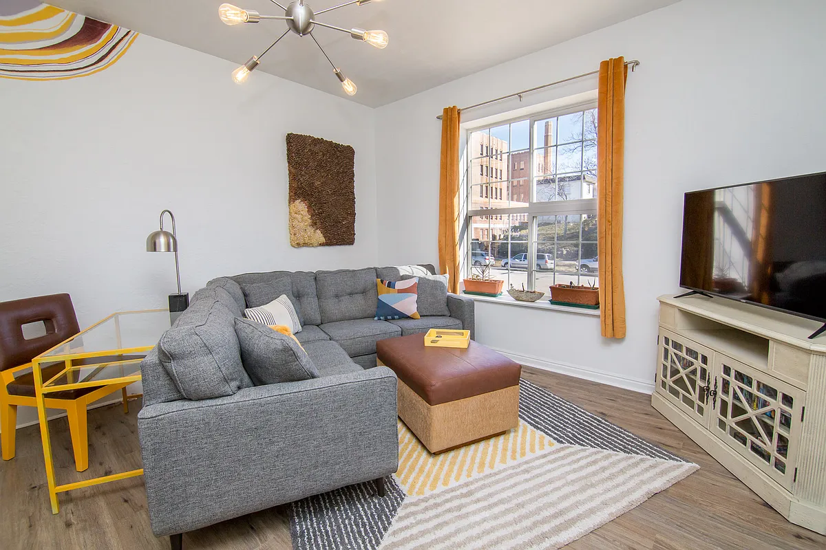Building Photo - 2535 Adams Ave #1