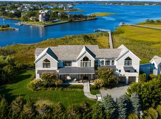 102 Dune Rd, Westhampton Beach, NY 11978