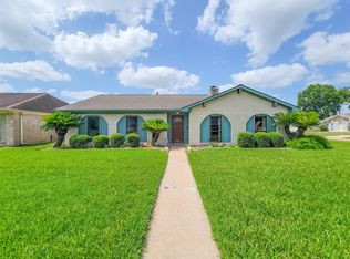 9202 Benning Dr, Houston, TX 77031
