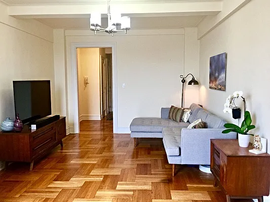 Rented by Traci Kuther, LREB | media 37