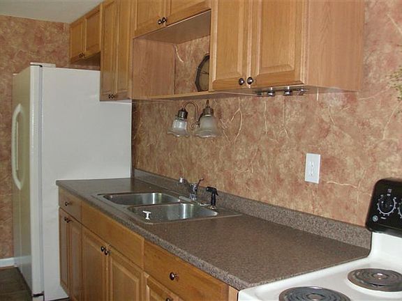 5th image of 4405 Helena Dr
