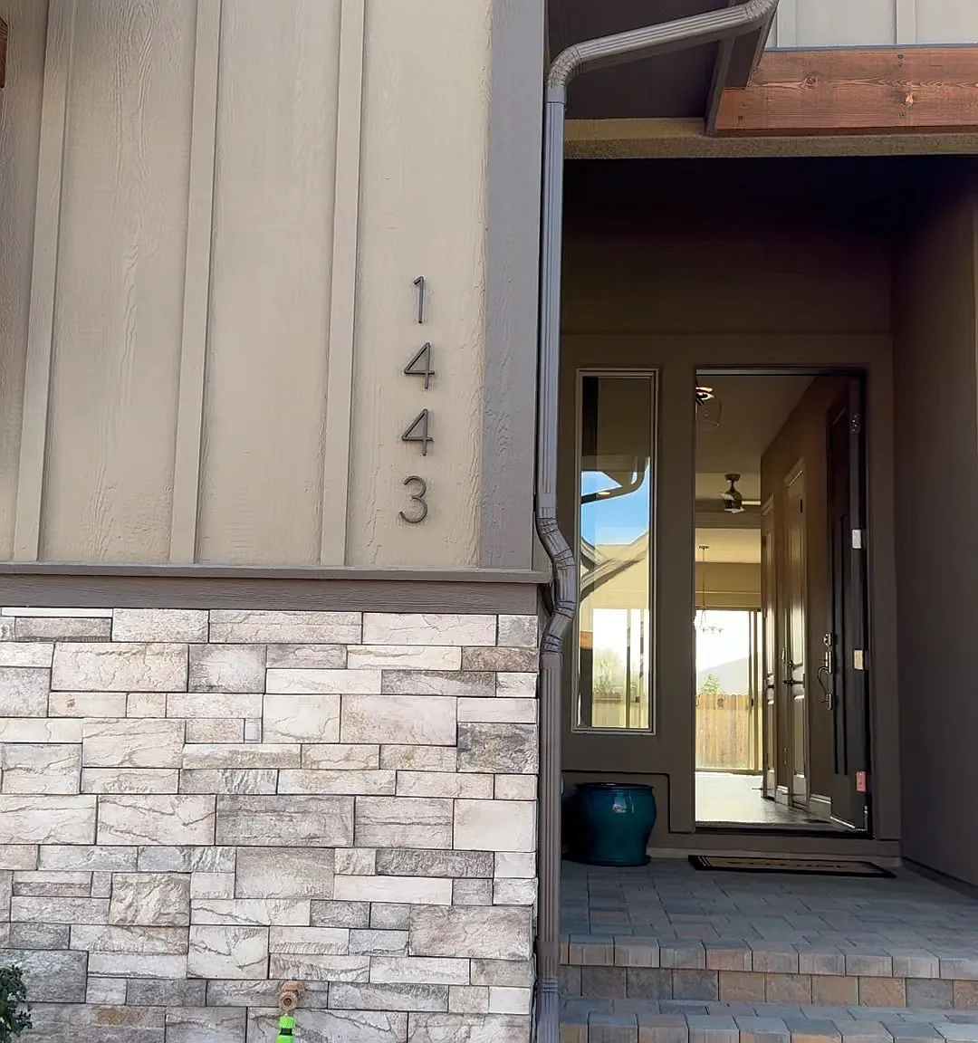 3 bed, 1822 sqft, $3,250 — Photo 2