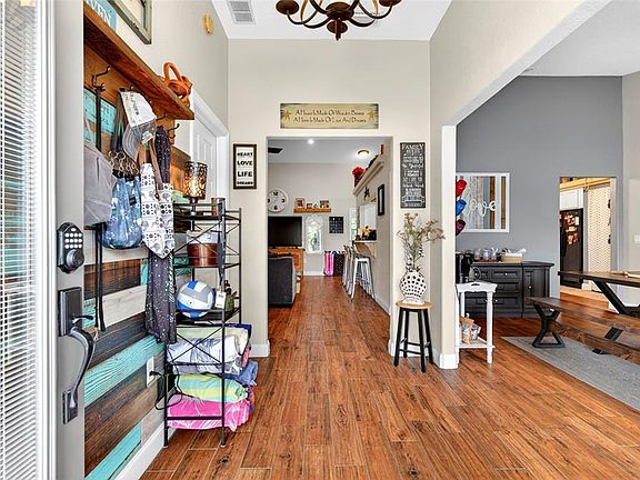 3rd image of 2408 SE 23rd Pl