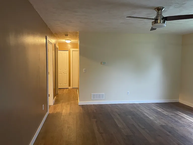 6807 Brockland Dr — Photo 9