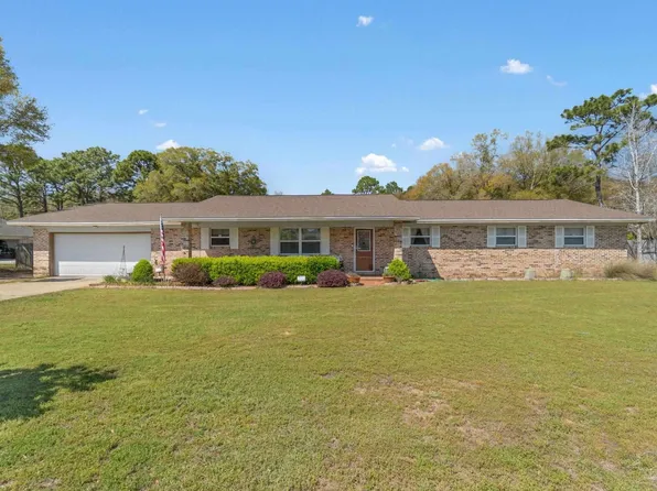 5736 Cactus Dr, Milton, FL 32583