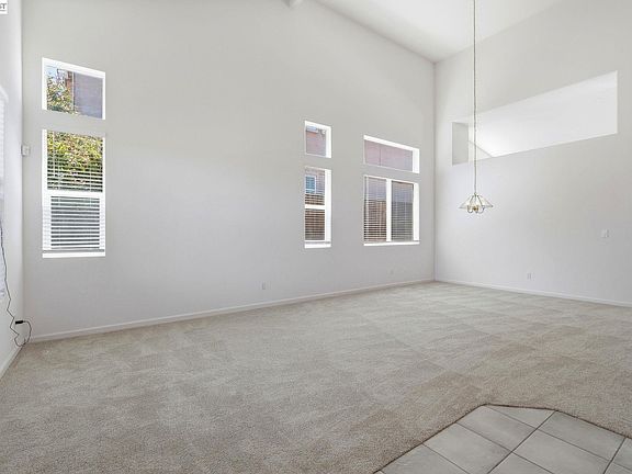 4th image of 3928 Kite Way
