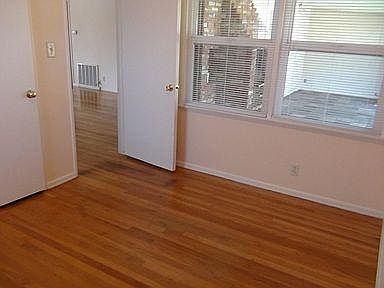 4th image of 54339 W 139th St