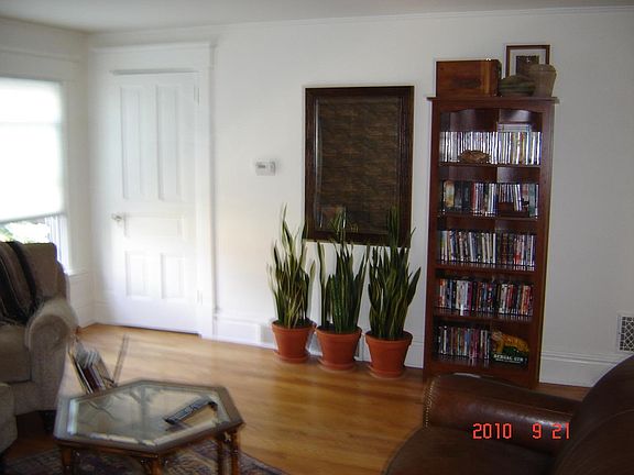 4th image of 1212 Lake Dr SE #2