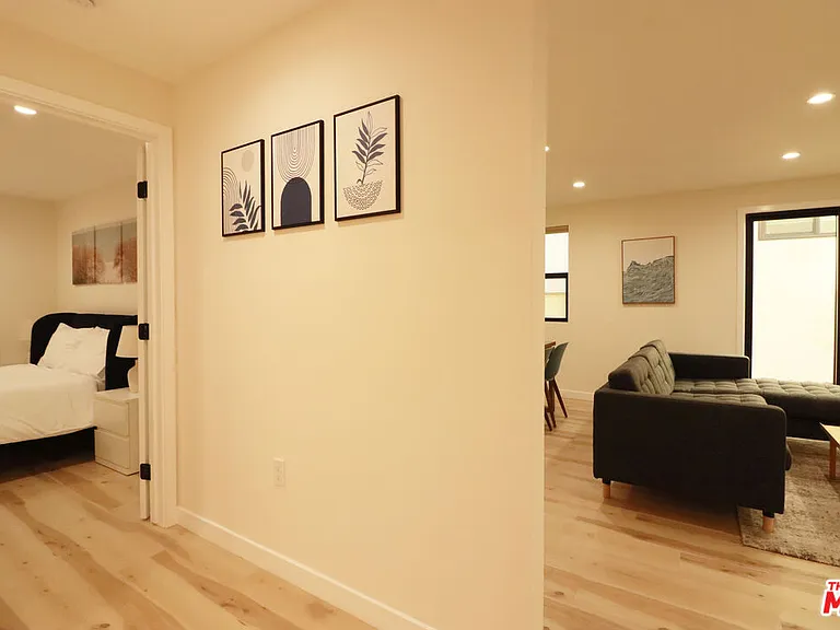 918 N San Vicente Blvd #E — Photo 8