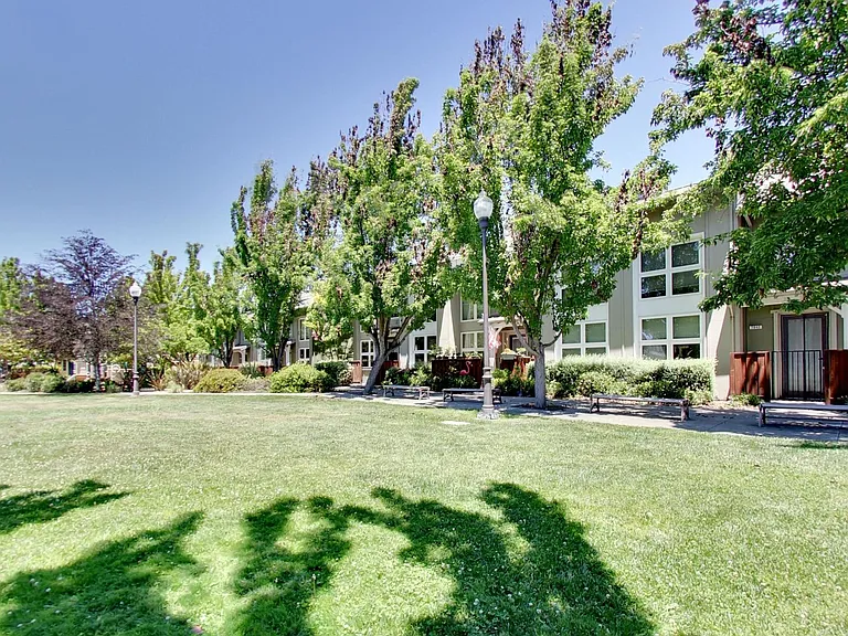 7034-7046 Santero Way Lofts — Photo 18