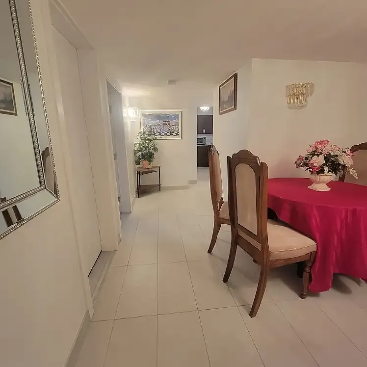 2 bed, 1000 sqft, $2,200 — Photo 2