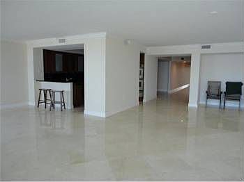 5th image of 3201 NE 183rd St APT 3006