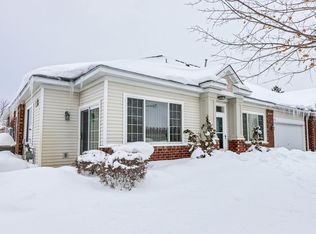 5913 Prairie Ridge Dr, Shoreview, MN 55126