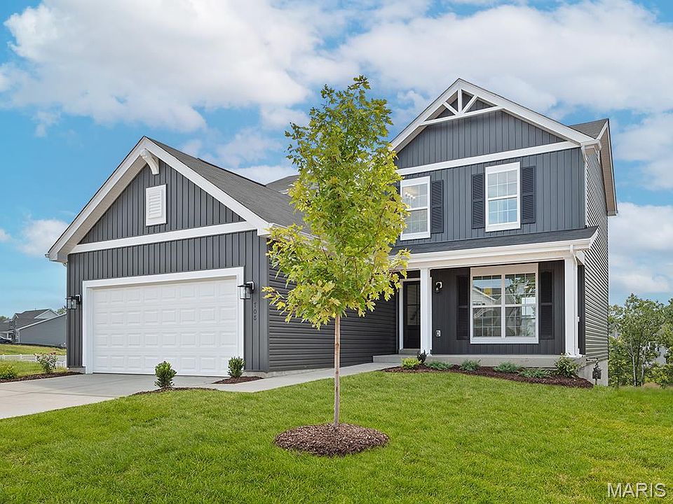 1st image of 858 Woodbridge Way