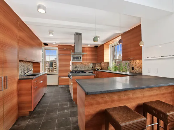 45 Christopher Street image 1 of 16