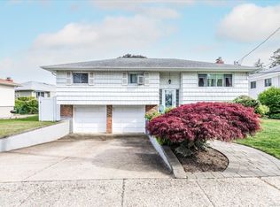 2820 Maple Ave, Bellmore, NY 11710