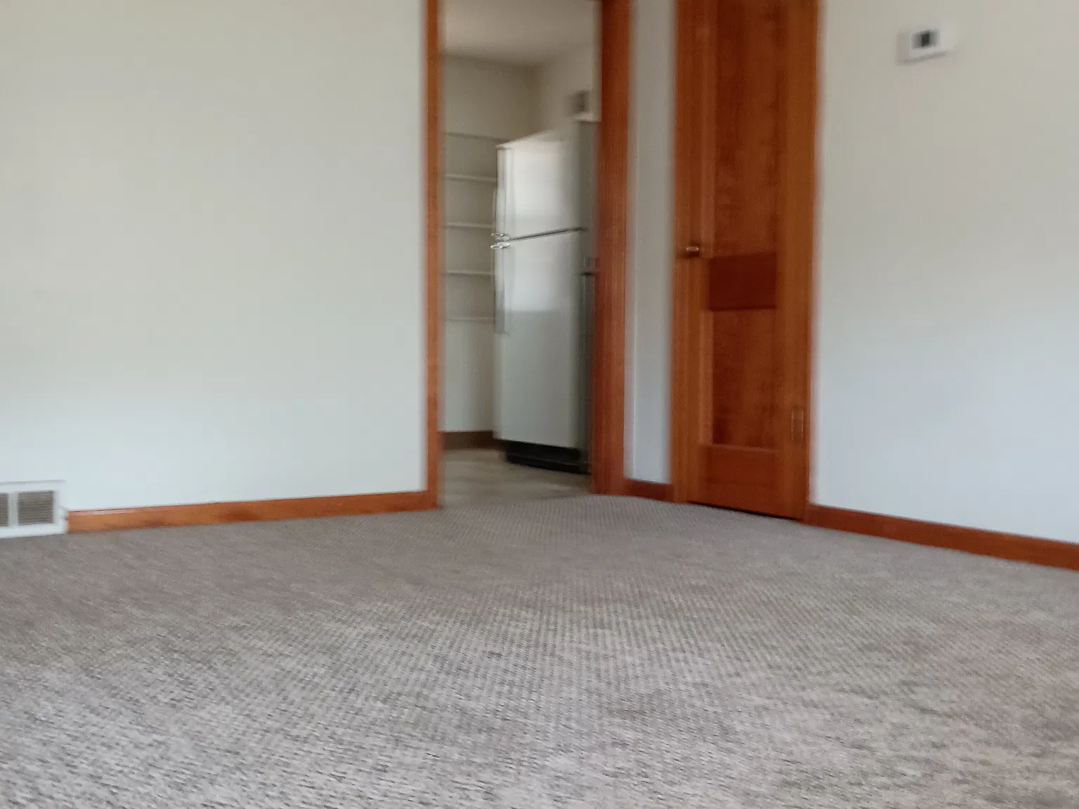 2 bed, 650 sqft, $875 — Photo 2