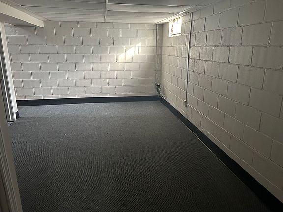 3rd image of 6208 N Park Ave